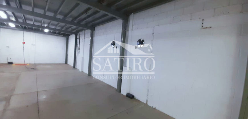 Excelente galpão para locação !