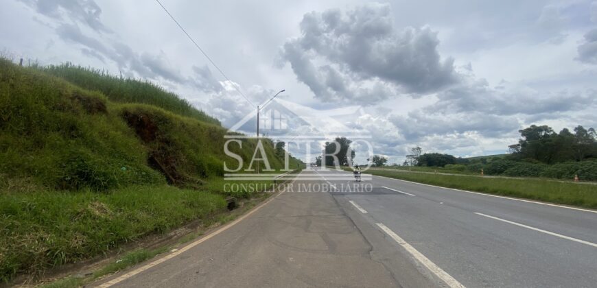 Belíssima Área Localizada na Fernão Dias !