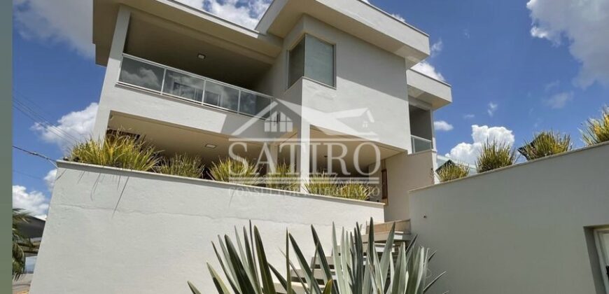 Casa Com Desing Moderno!