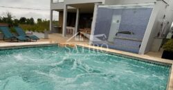 Casa Com Desing Moderno!