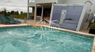 Casa Com Desing Moderno!