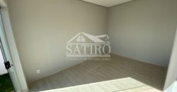 Casa Com Fachada Moderna!