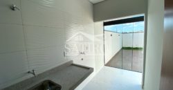 Casa Com Fachada Moderna!