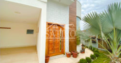 Casa Com Desing Moderno!