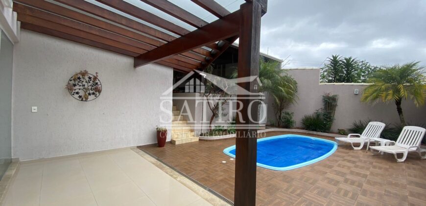 Casa Com Requinte e Elegância !