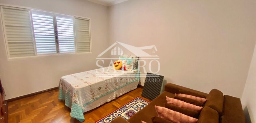 Casa Com Requinte e Elegância !