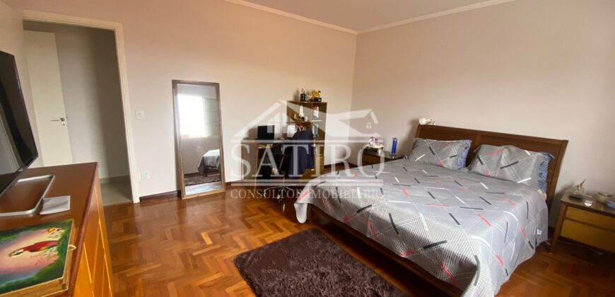 Casa Com Requinte e Elegância !