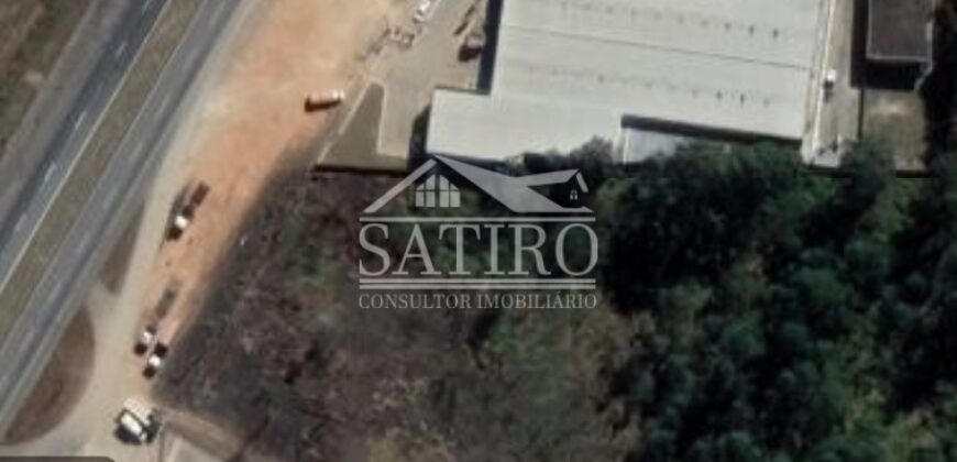 Área às Margens da Rodovia Fernão Dias!