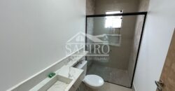 Casa com espaço amplo, ótima localização.