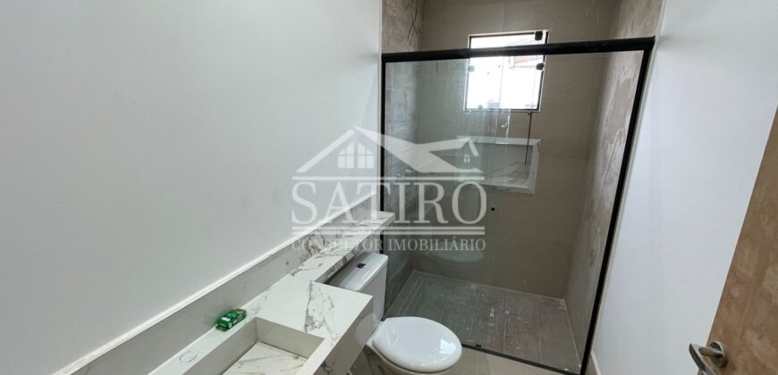 Casa com espaço amplo, ótima localização.