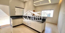 Casa com espaço amplo, ótima localização.