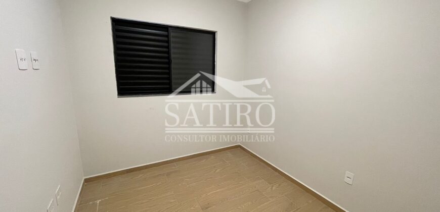 Casa com espaço amplo, ótima localização.