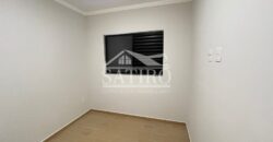 Casa com espaço amplo, ótima localização.