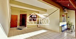 Casa de Lote Inteiro no São Carlos!