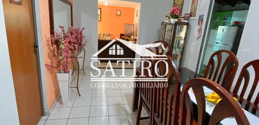 Casa de Lote Inteiro a Venda!