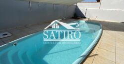 Atenção…Casa Elegante Com Galpão!