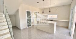 Casa Com Design Moderno!