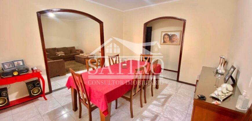 Casa Com Localização Privilegiada a Venda!