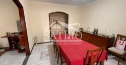 Casa Com Localização Privilegiada a Venda!