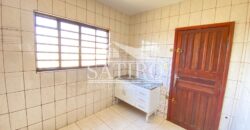 Casa Com Amplo Quintal a Venda!