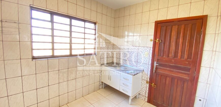 Casa Com Amplo Quintal a Venda!