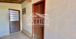 Casa Com Amplo Quintal a Venda!