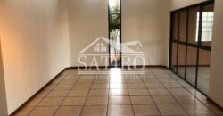 Casa de Estilo Rústico em Bairro Nobre de P.A