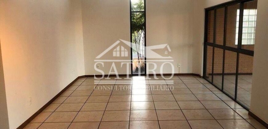 Casa de Estilo Rústico em Bairro Nobre de P.A