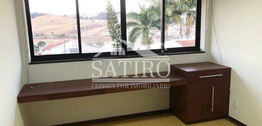 Casa de Estilo Rústico em Bairro Nobre de P.A