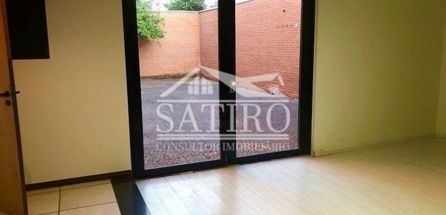 Casa de Estilo Rústico em Bairro Nobre de P.A