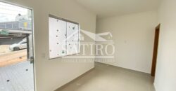 Casa De Três Dormitórios a Venda!