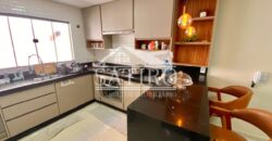 Casa Linda de Porteira Fechada!