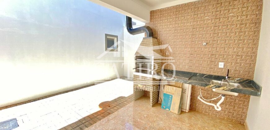 CASA COM LOCALIZAÇÃO PRIVILEGIADA A VENDA!