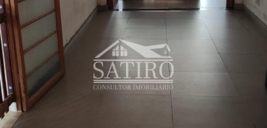 CASA NAS PROXIMIDADES DO CENTRO!