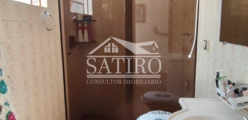 CASA NAS PROXIMIDADES DO CENTRO!