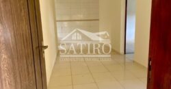 Apartamento térreo aconchegante, com excelente iluminação natural e ambientes bem distribuídos