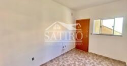Apartamento espaçoso, com cômodos bem distribuídos com sacada a venda