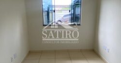 Apartamento térreo aconchegante, com excelente iluminação natural e ambientes bem distribuídos