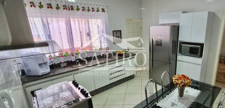 Casa nas Proximidades do fórum com energia fotovoltaica e tranquilidade