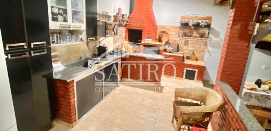 Casa com área gourmet incrível, estilo rústico com cômodos bem distribuídos
