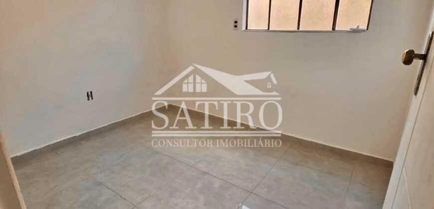 Casa arejada em local tranquilo próximo a escola, mercado, farmácia