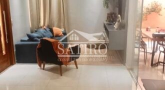 Casa clara e aconchegante em bairro nobre, com ambientes amplos e excelente iluminação natural