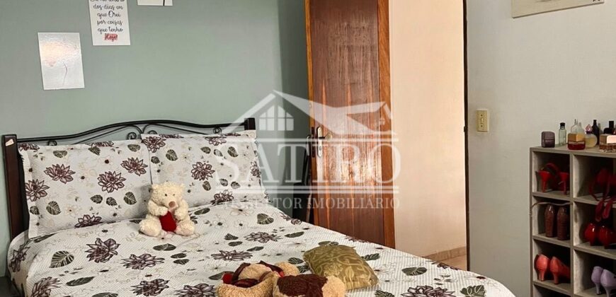 Casa confortável com localização privilegiada, próximo a mercado, farmácia, escola e muito mais!