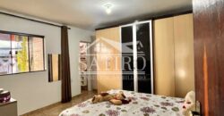Casa confortável com localização privilegiada, próximo a mercado, farmácia, escola e muito mais!