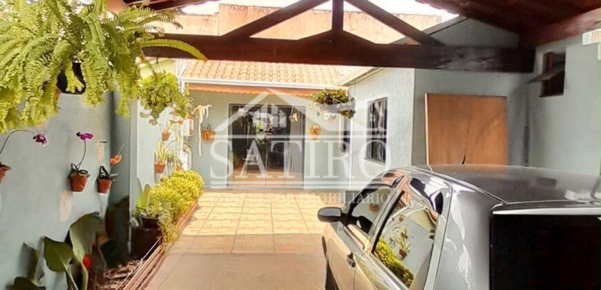 Casa confortável com localização privilegiada, próximo a mercado, farmácia, escola e muito mais!