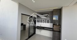 Imóvel com fachada moderna, arejada trazendo muito conforto e tranquilidade!