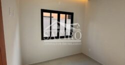 Imóvel com fachada moderna, arejada trazendo muito conforto e tranquilidade!