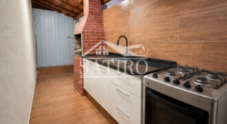 Apartamento térreo confortável e arejado a venda!